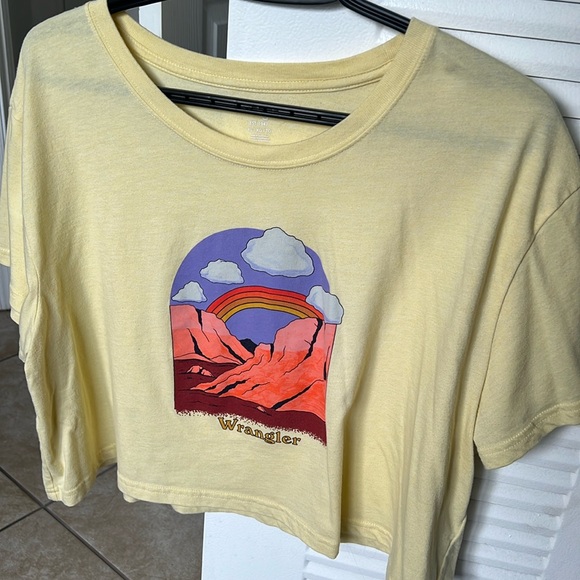 Women’s Wrangler crop top bundle - Picture 2 of 6